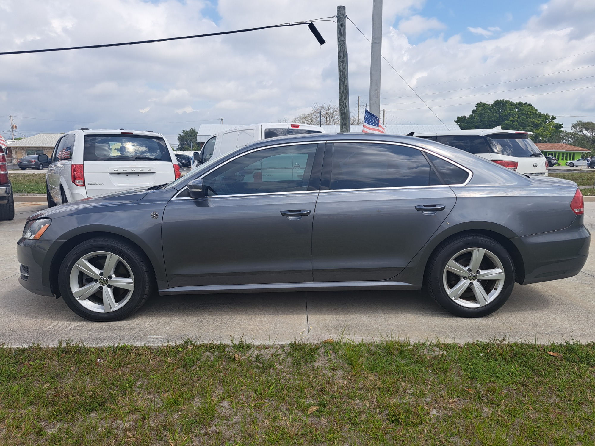 photo of 2014 Volkswagen Passat 1.8T S AT